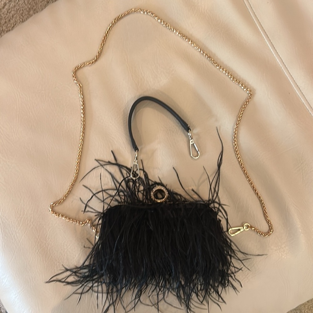 Neiman Marcus Black Ostrich Feather Clutch Bag - Picture 11 of 12